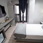 Express Hotel *